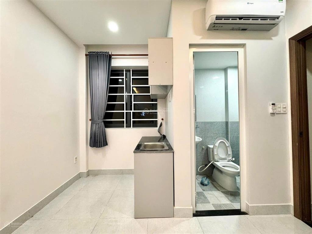 Cho thuê phòng trọ 25m2 tại cửu long, tân bình, giá cực chất chỉ với 5,3 triệu