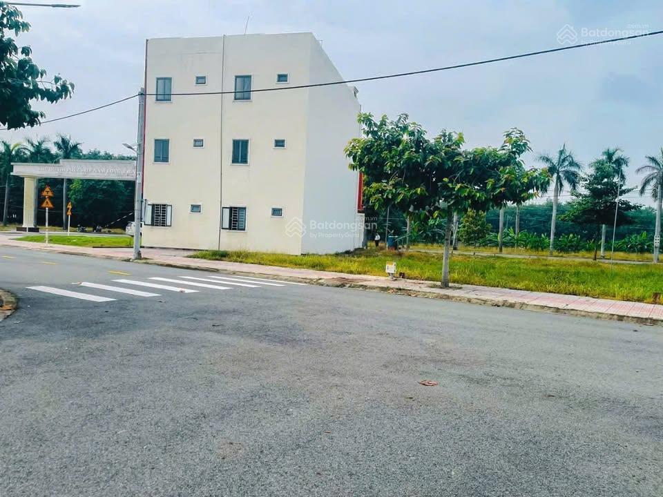 Nam long 3 bình dương 90m2, = 830 triệu mặt tiền 13 m, sổ hồng riêng