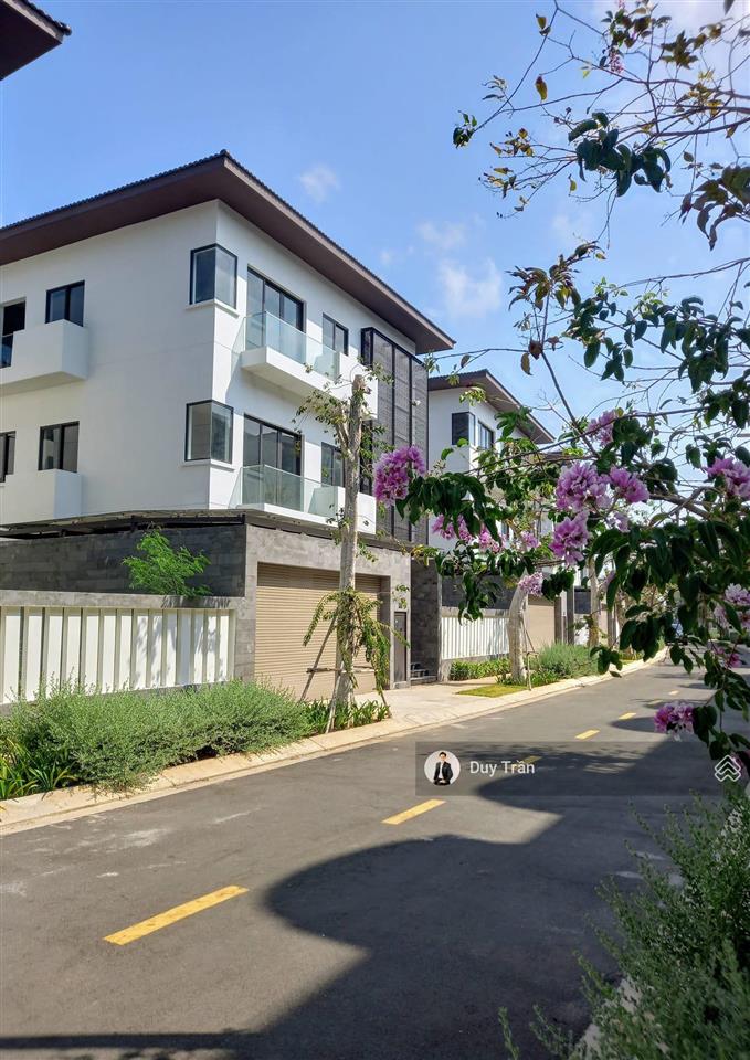 Căn góc mảng xanh, view biệt thự lavida  gần hồ  sổ hồng sẵn  8,3 tỷ