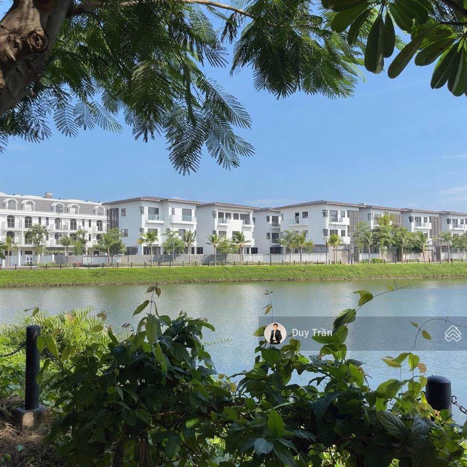Nhà phố la vida view hồ trực diện cực hiếm giá tốt 8,5 tỷ, chiếm tỉ lệ chưa tới 2% quỹ căn