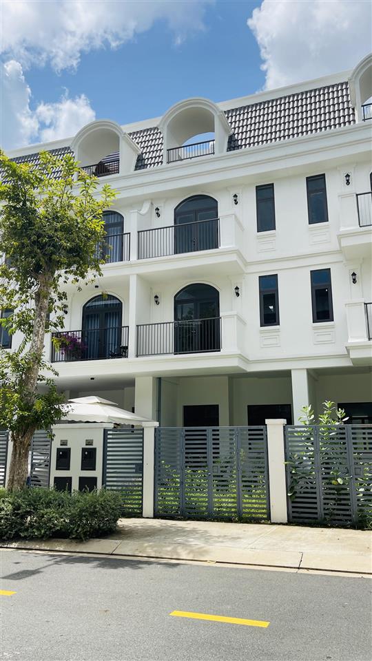 Không phải căn nào ở lavida cũng có vị trí này, ngang 6m, view biệt thự, gần cụm tiện ích, sổ sẵn