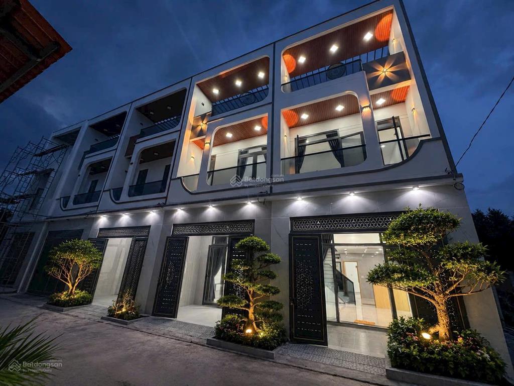 Bán nhà riêng siêu hot tại cổng sau công ty pouchen, 3,6 tỷ, 62m2, 3pn, 3wc