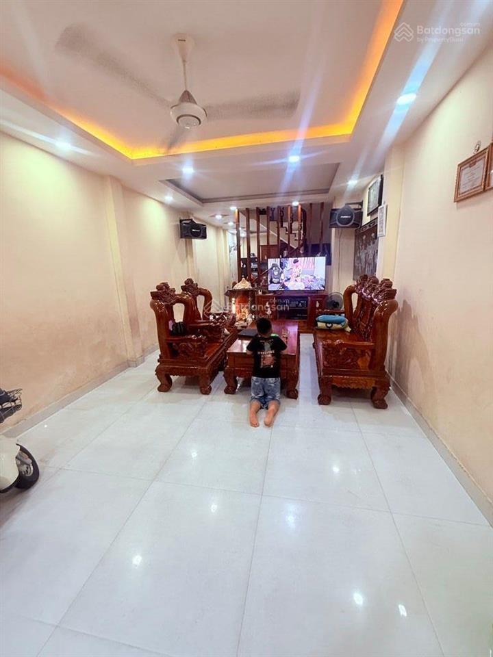 Nhà đẹp 3t/60m ngay khu chợ vải tân phú hxh thông nguyễn sơn
