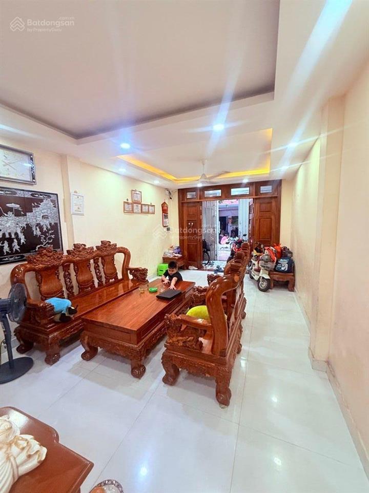 Nhà đẹp 3t/60m ngay khu chợ vải tân phú hxh thông nguyễn sơn