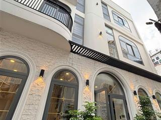 Siêu phẩm mặt tiền 4tầng 5,2*11m  12m ngay nam kỳ khởi nghĩa giao với trần quốc toản  chỉ 18ty