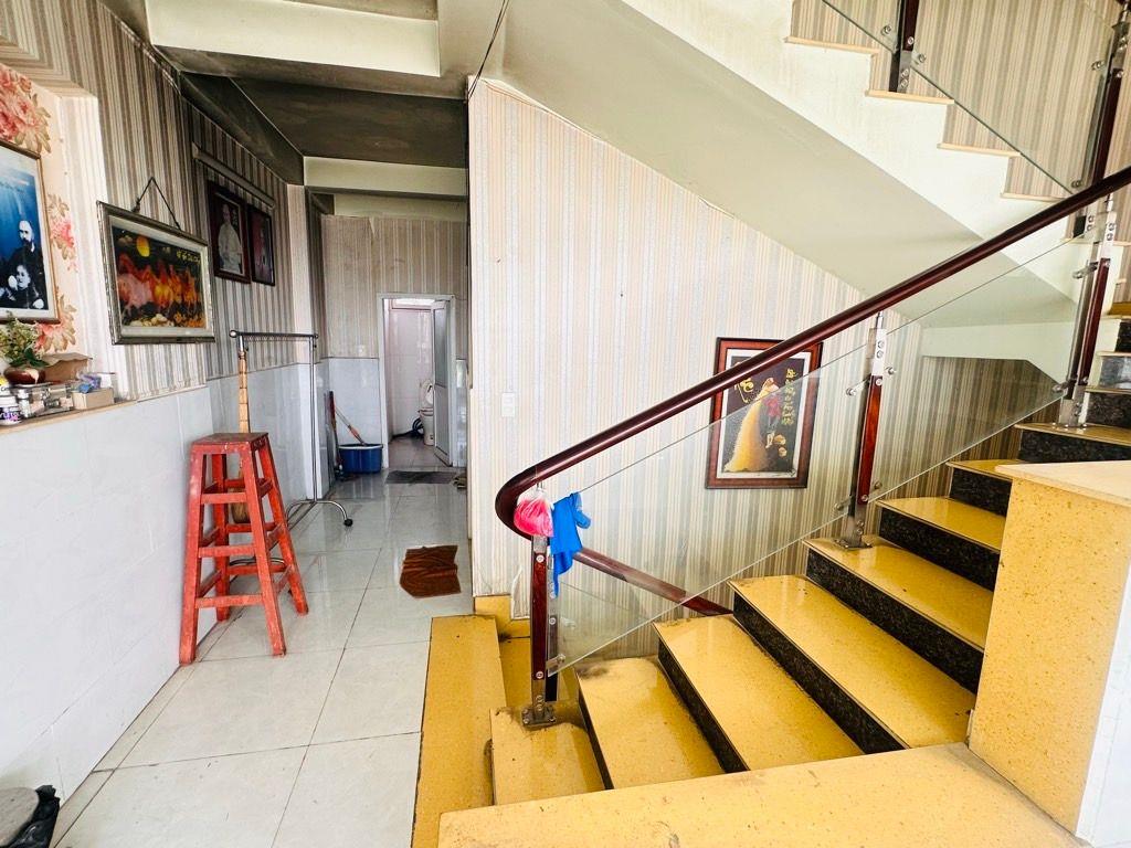 Nhà mặt tiền đường số  4 tầng  xe tải vivu  ô tô ngủ trong nhà  chỉ 8.1 tỷ(tlt).