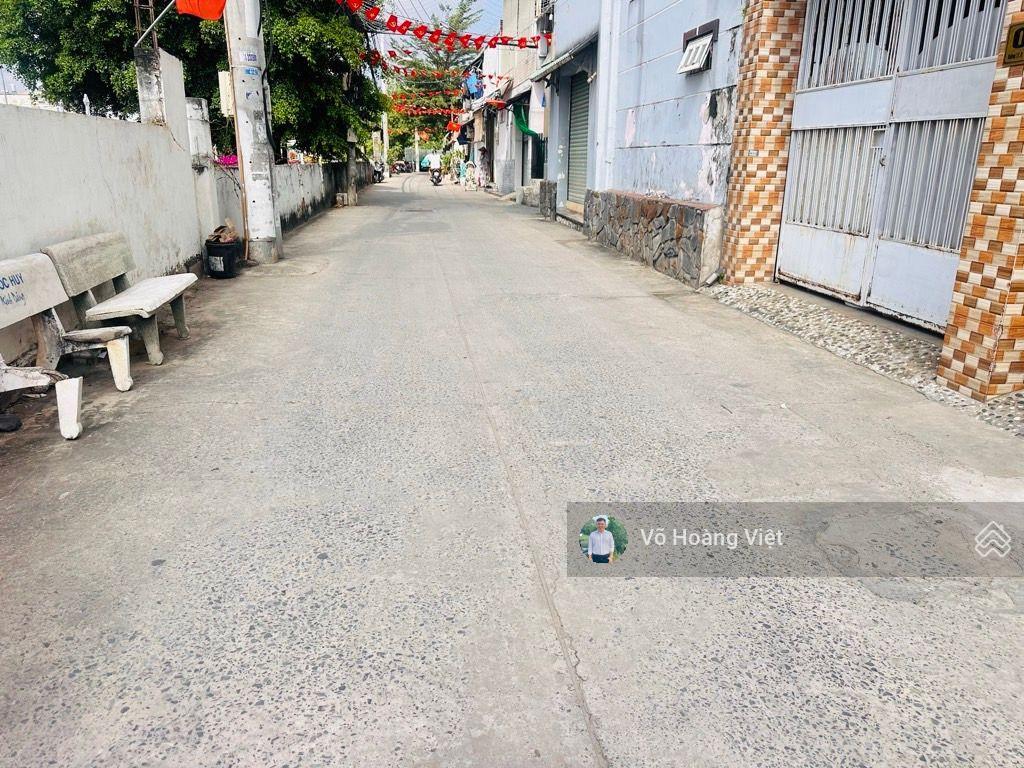 Nhà mặt tiền đường số  4 tầng  xe tải vivu  ô tô ngủ trong nhà  chỉ 8.1 tỷ(tlt).