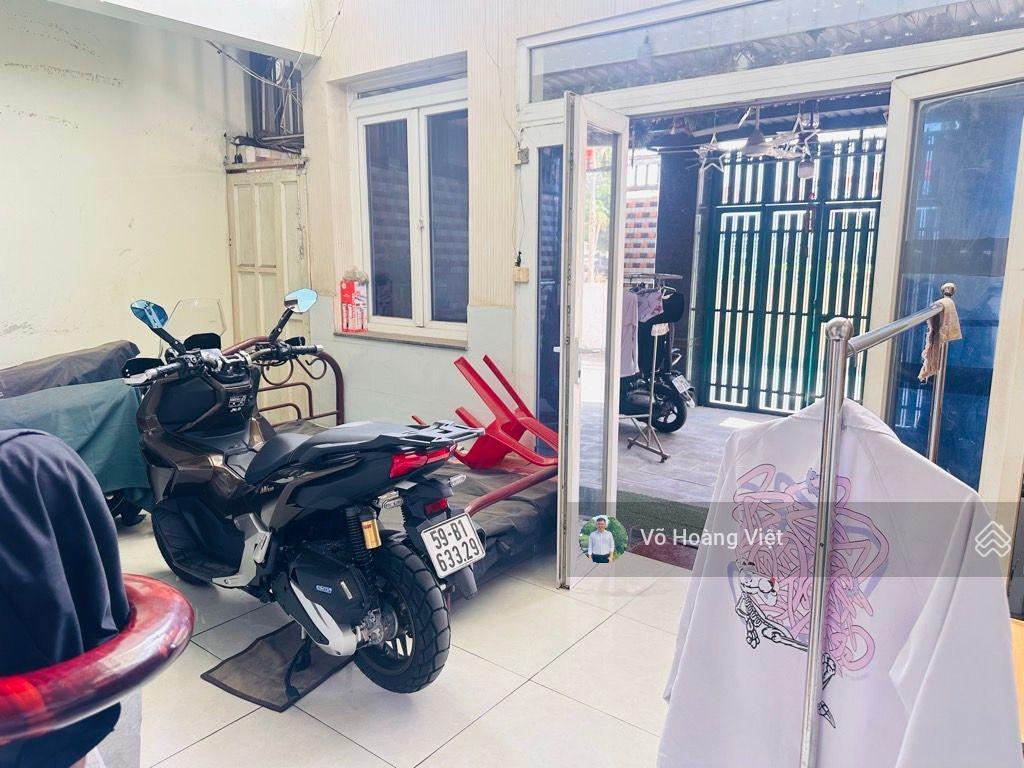 Nhà mặt tiền đường số  4 tầng  xe tải vivu  ô tô ngủ trong nhà  chỉ 8.1 tỷ(tlt).