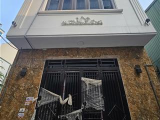 4,77 tỷ  nhà đông la 50m  full nội thất ở ngay   3 tầng  3 ngủ rộng  1 phòng thờ  full