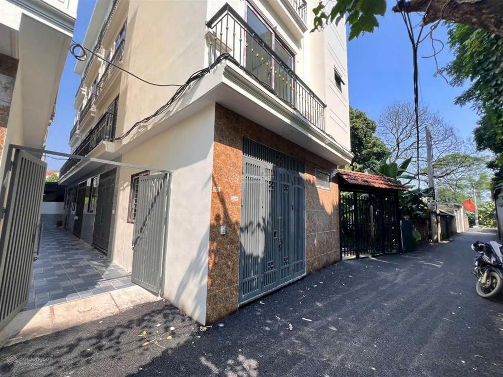Nhà đẹp không hiếm, nhà đáng tiền mới hiếm, ô tô đỗ cửa, sổ sẵn, giá chỉ hơn 3 tỷ!