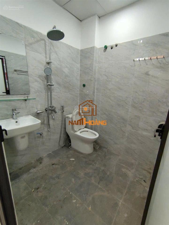 Nhà đẹp không hiếm, nhà đáng tiền mới hiếm, ô tô đỗ cửa, sổ sẵn, giá chỉ hơn 3 tỷ!
