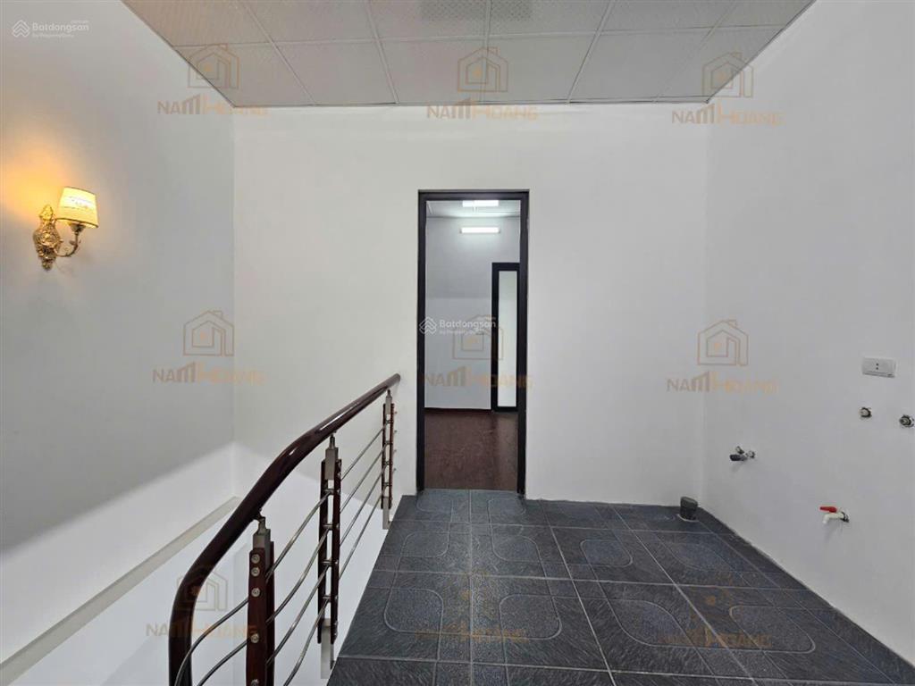 Trung tâm phố xốm, 34m2 x 4 tầng full nội thất cách mặt ngõ ô tô thông 10m ra phố