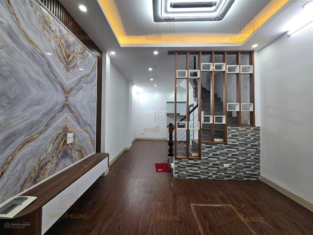 Trung tâm phố xốm, 34m2 x 4 tầng full nội thất cách mặt ngõ ô tô thông 10m ra phố