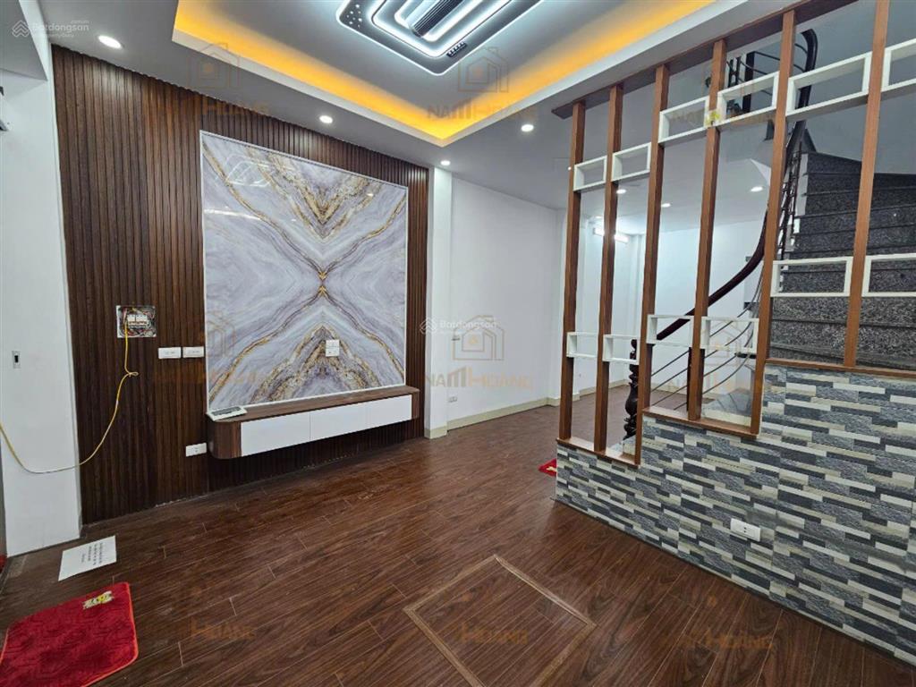 Trung tâm phố xốm, 34m2 x 4 tầng full nội thất cách mặt ngõ ô tô thông 10m ra phố
