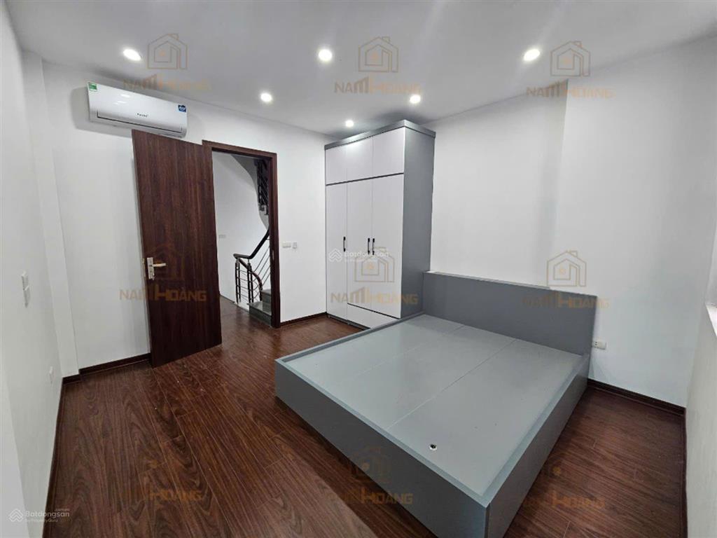 Trung tâm phố xốm, 34m2 x 4 tầng full nội thất cách mặt ngõ ô tô thông 10m ra phố