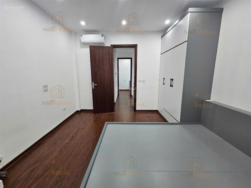 Trung tâm phố xốm, 34m2 x 4 tầng full nội thất cách mặt ngõ ô tô thông 10m ra phố