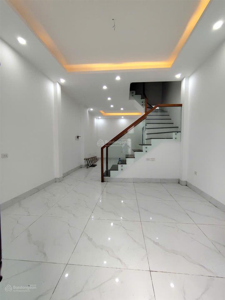 Nhà yên nghĩa cách bến xe chỉ vài trăm mét nhà đẹp full điều hòa, giá chỉ 6,9 tỷ 0978 547 ***