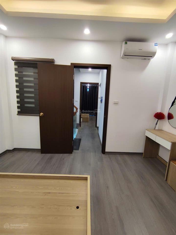 Nhà yên nghĩa cách bến xe chỉ vài trăm mét nhà đẹp full điều hòa, giá chỉ 6,9 tỷ 0978 547 ***