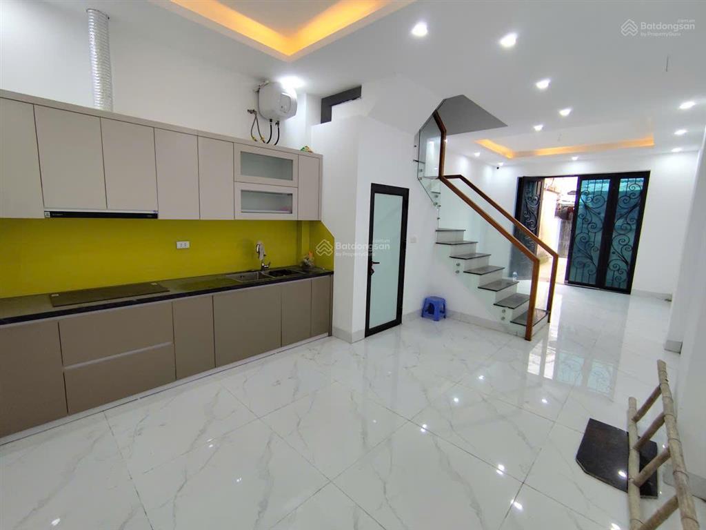 Nhà yên nghĩa cách bến xe chỉ vài trăm mét nhà đẹp full điều hòa, giá chỉ 6,9 tỷ 0978 547 ***