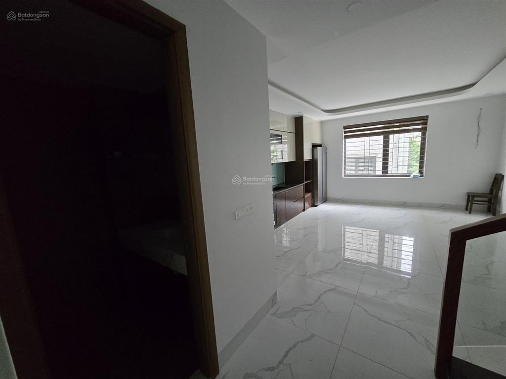Cho thuê nhà riêng 4 ngủ khép kín tại vĩnh yên gần vci, nhà mới. giá 10tr