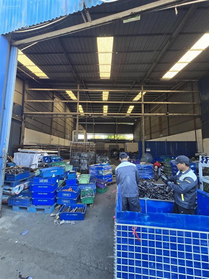 Cho thuê 7000m2 nhà xưởng trong kcn bình xuyên giá 80nghìn/m2 pccc tự động nghiệp thu 0986 164 ***