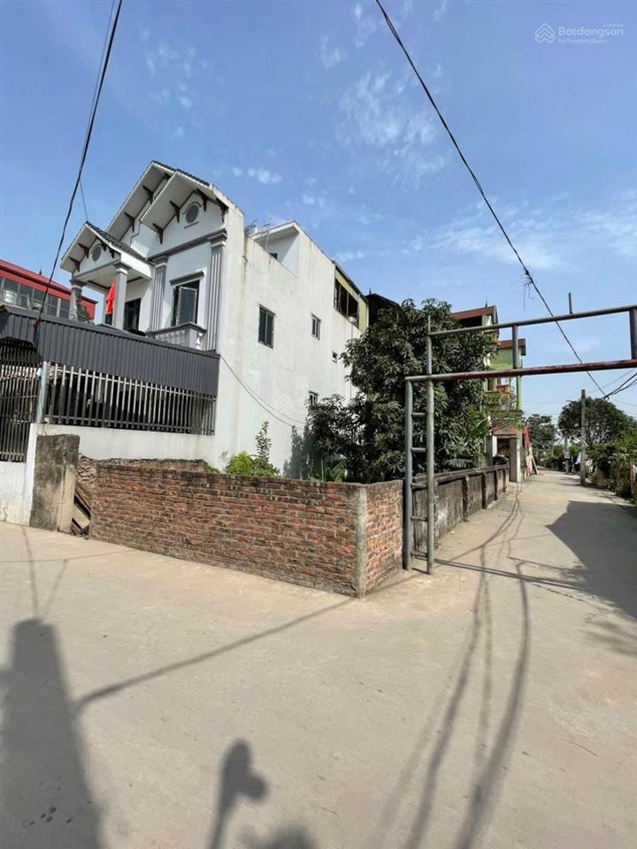 Lô góc trục chính xã quất động nay thuộc xã thượng phúc . đường oto chánh nhau