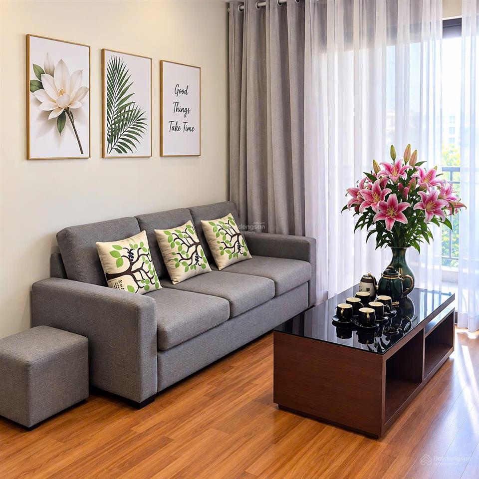 Chính chủ bán căn 2pn tòa v2 home city trung kính, view đẹp, đang cho thuê 15,5 triệu/tháng