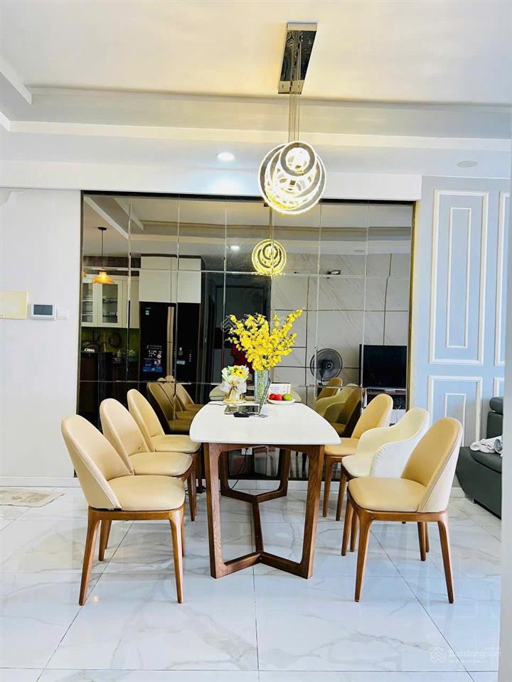 Chính chủ bán căn hộ 3pn 109.3m2 tầng 21, view thoáng mát