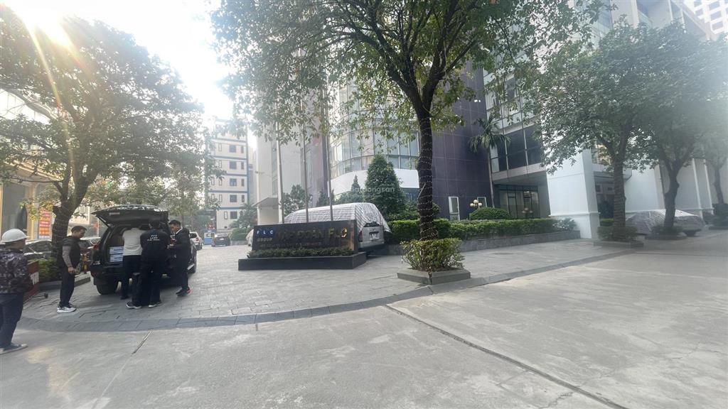 Chung cư flc landmark 5 lê đức thọ 60tr/m. 3 ngủ 2 vs. sổ đỏ 124m2 chủ rất thiện trí