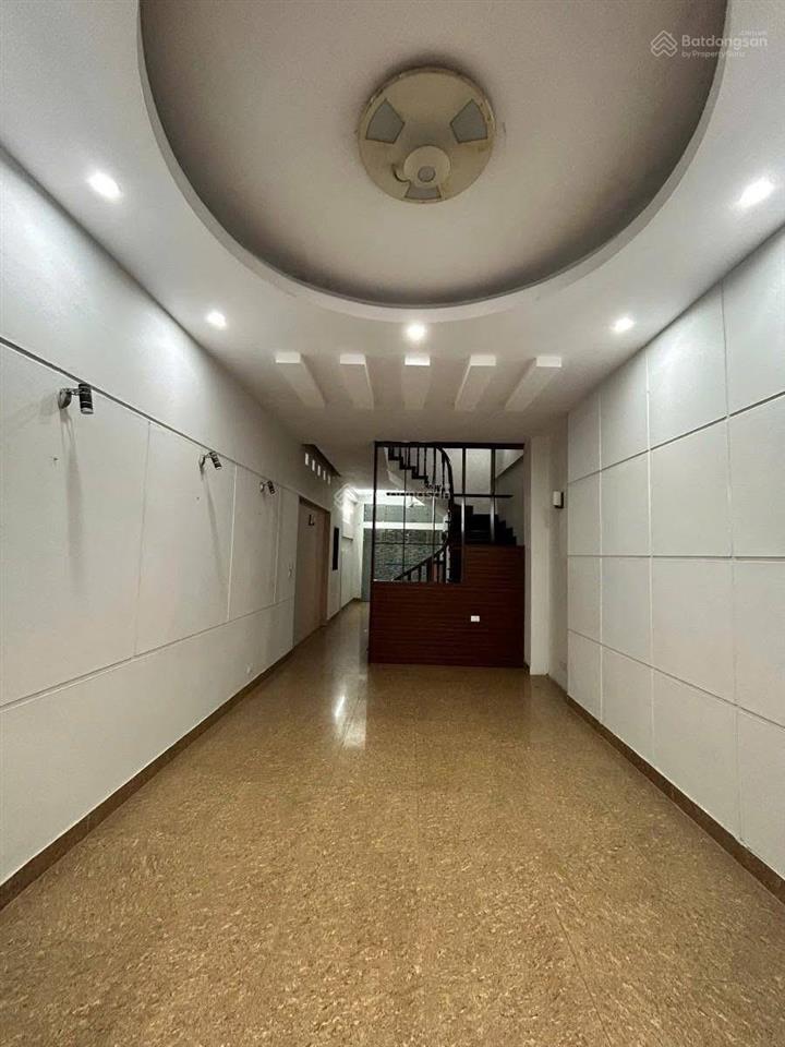 Bán nhà ngõ 656 lạc long quân 27,8 tỷ cạnh lotte và hồ tây 1 nhà ra phố vf3 đỗ cửa 73m2 6 tầng
