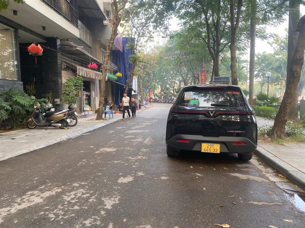 Bán nhà ngõ 35 trịnh công sơn 23 tỷ view hồ tây, thang máy nhà mới khách về ở luôn 52m2 7 tầng