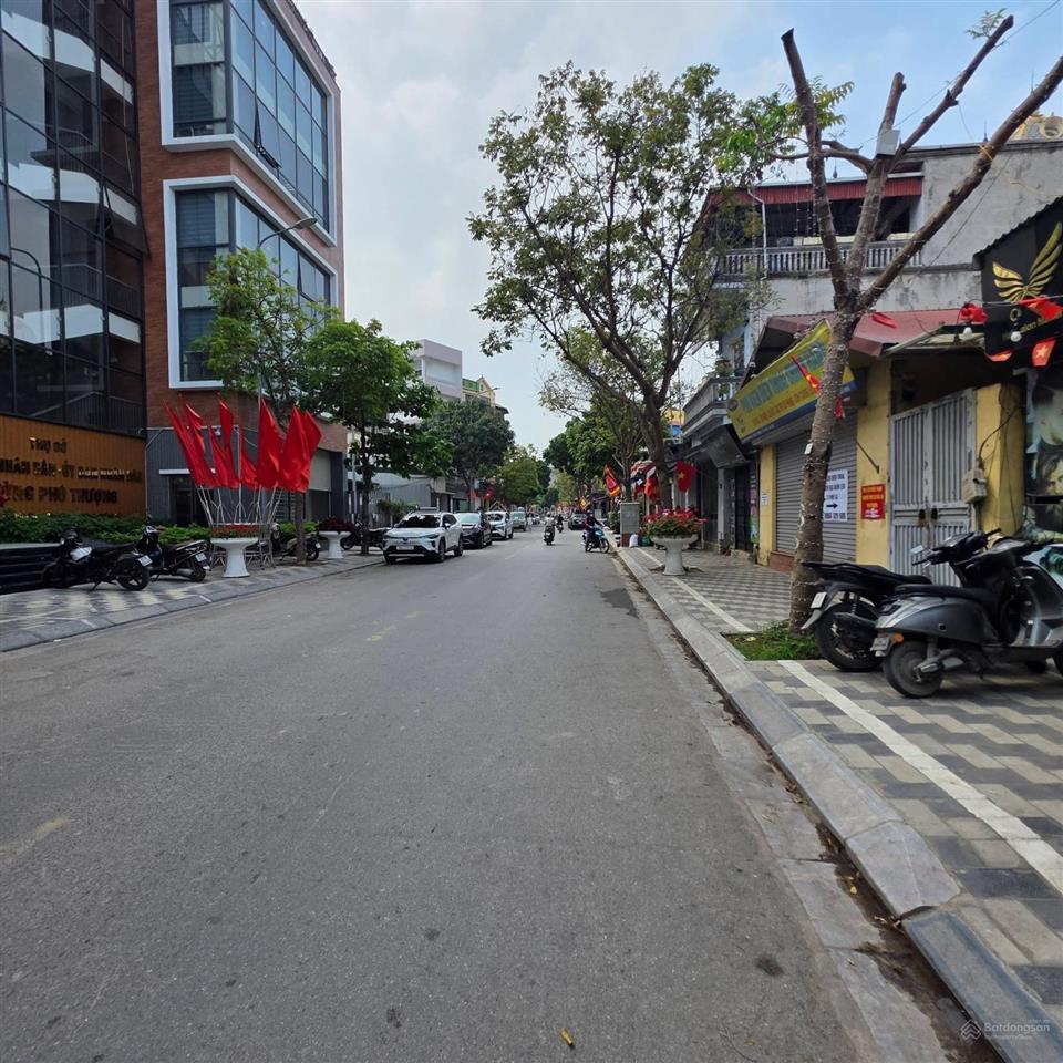 Bán đất mặt phố phú xá, phú thượng lô góc mặt tiền rộng vỉa hè ô tô tránh qh ổn định 197m2. 68,6 tỷ
