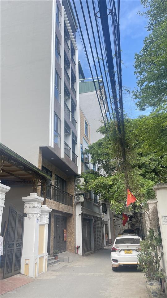 Bán đất ngõ 401 cổ nhuế 11 tỷ ô tô đỗ cửa, 2 mặt ngõ, tặng giấy phép xây dựng. 53m2 mt 4,5m