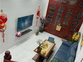 Bán nhà đào tấn ba đình 10,6 tỷ mặt ngõ cực gần phố, nhà dân 36m2. mt 3,2m. 3 tầng. 3 ngủ
