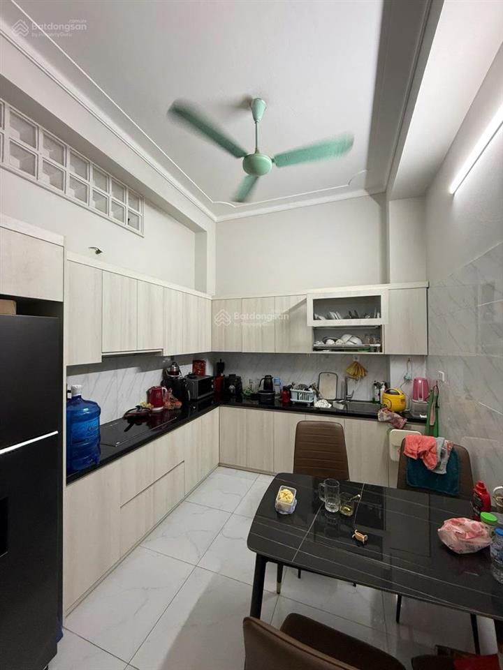 Bán nhà đào tấn ba đình 10,6 tỷ mặt ngõ cực gần phố, nhà dân 36m2. mt 3,2m. 3 tầng. 3 ngủ