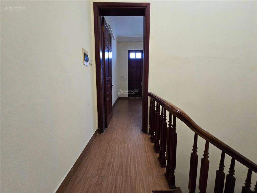 Bán nhà phú thượng, tây hồ 82m2 gần trường học các cấp. ngõ thông, ô tô vào nhà. 1 nhà ra phố 25 tỷ