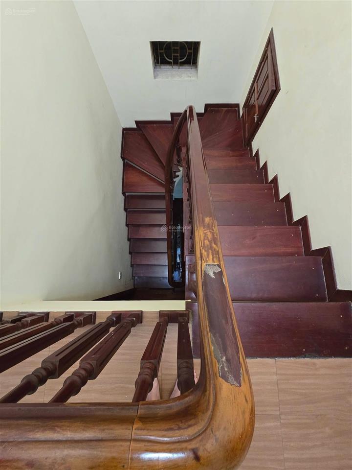 Bán nhà phú thượng, tây hồ 82m2 gần trường học các cấp. ngõ thông, ô tô vào nhà. 1 nhà ra phố 25 tỷ
