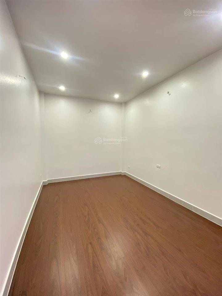 Nhà mặt ngõ 323 thuỵ phương, bắc từ liêm, 7,9 tỷ 37m2 trước nhà ô tô tránh nhau gần hồ điều hoà
