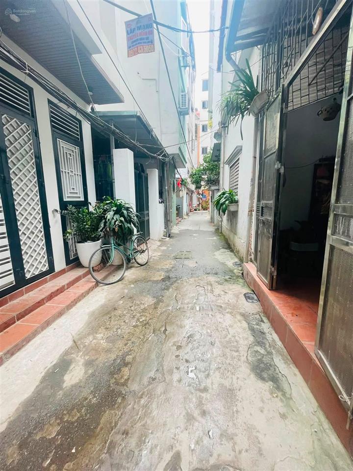Nhà phú thượng tây hồ ô tô qua nhà. 11 pkk, thang máy 63m2 gần trường học các cấp. 1 nhà ra mặt phố