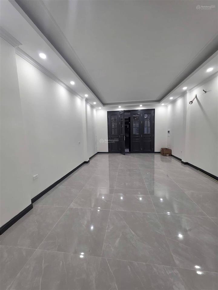 Nhà ngõ 353 an dương vương phú thượng nhìn sang noble crystal tây hồ 10m ra ô tô, thang máy 54m2 6t