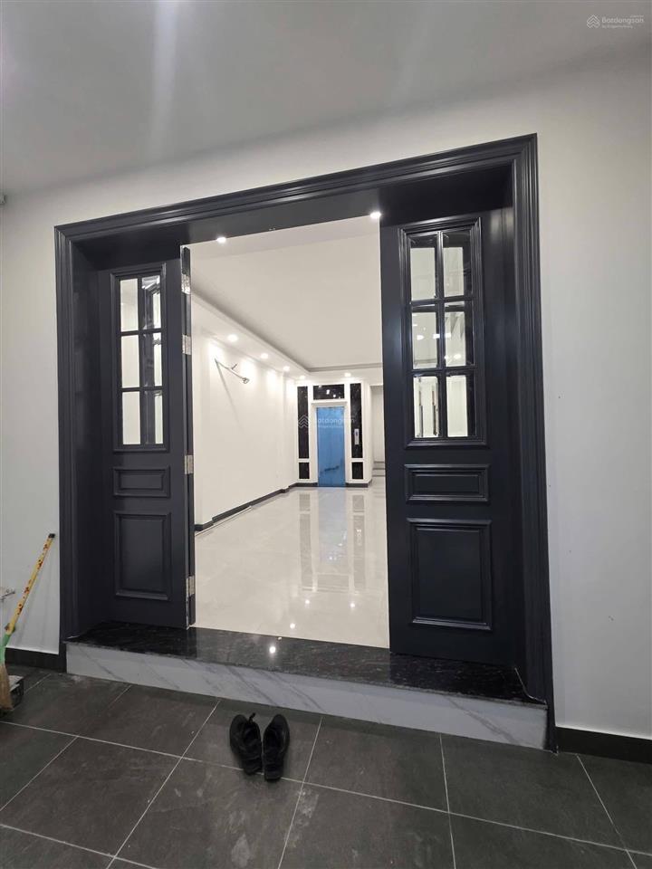 Nhà ngõ 353 an dương vương phú thượng nhìn sang noble crystal tây hồ 10m ra ô tô, thang máy 54m2 6t
