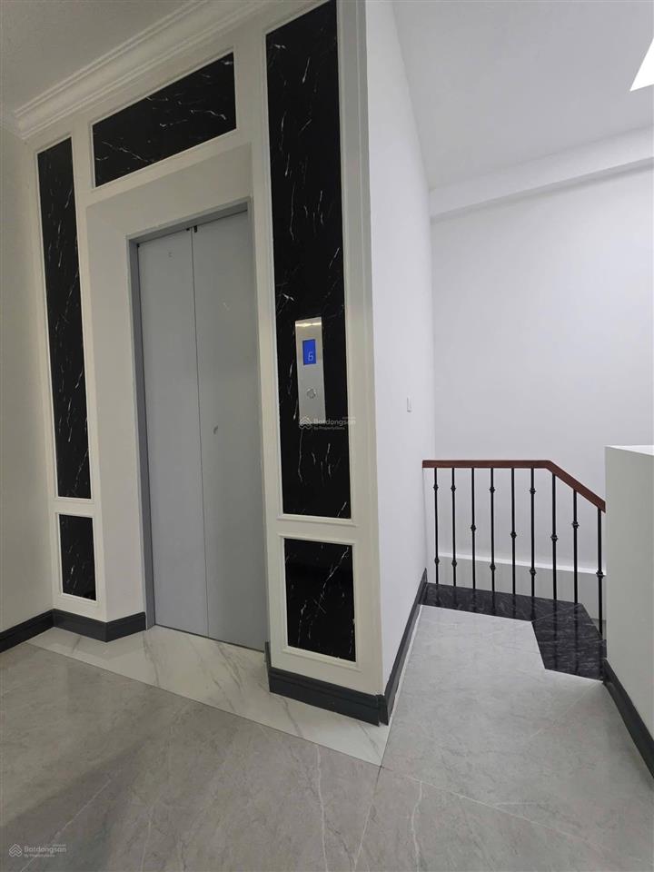 Nhà ngõ 353 an dương vương phú thượng nhìn sang noble crystal tây hồ 10m ra ô tô, thang máy 54m2 6t