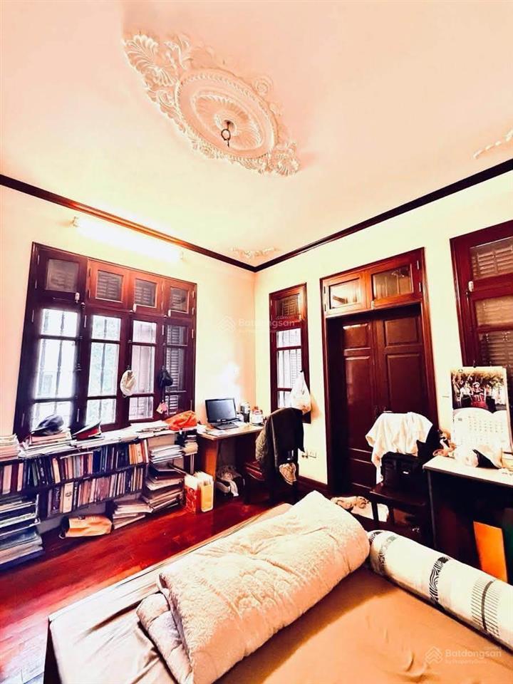 Biệt thự vườn đào 677 lạc long quân vip hồ tây, vỉa hè 5m, kd, ô tô tránh, hàng xóm đẳng cấp 194m2.