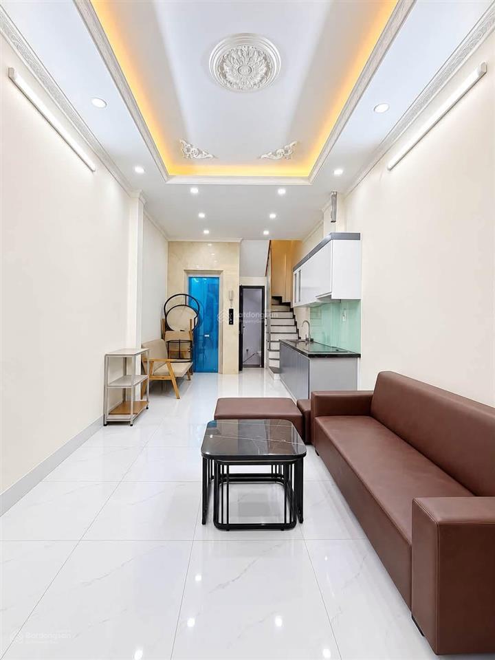 Nhà xuân đỉnh ngõ 335 thang máy 5 tầng 7,5 tỷ 3 ngủ khép kín đủ công năng. khách về ở luôn