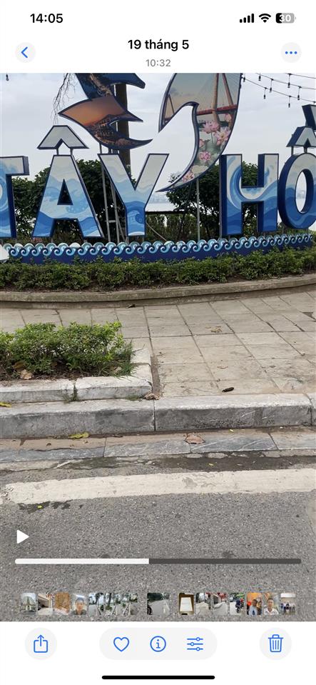 Nhà mặt hồ tây, quảng an, tây hồ. 2 mặt trước sau, hàng xóm đẳng cấp nhiều màu da. 125,6m2. 180 tỷ