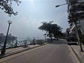 Nhà mặt hồ tây, quảng an, tây hồ. 2 mặt trước sau, hàng xóm đẳng cấp nhiều màu da. 125,6m2. 180 tỷ