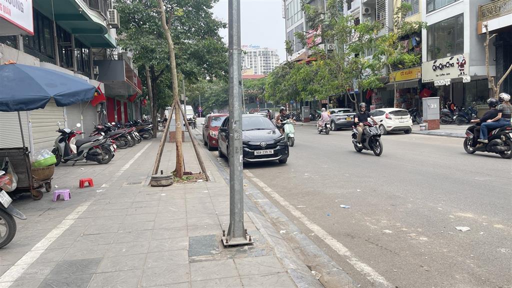 Bán nhà ngõ 612 lạc long quân tây hồ. ở luôn, view công viên nước, ô tô đỗ cửa, 74m2 6 tầng 29 tỷ