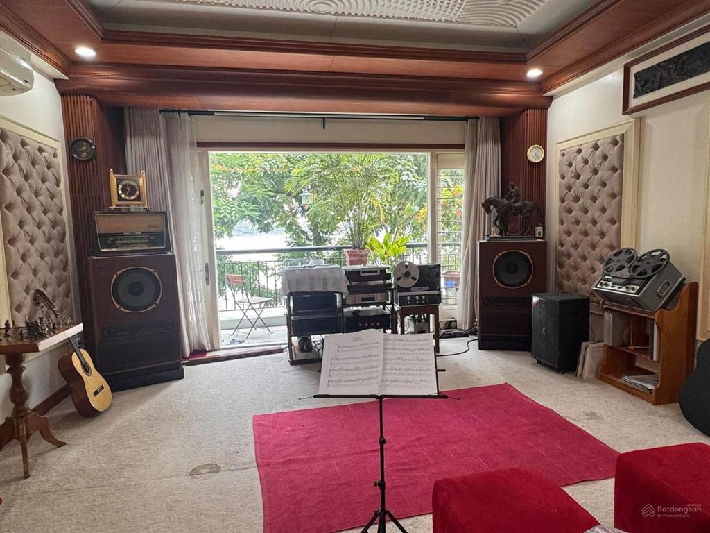 Nhà mặt hồ tây, nhật chiêu cạnh 2 con rồng, 2 mặt tiền, vỉa hè, không qh, không lỗi phong thuỷ 93m2