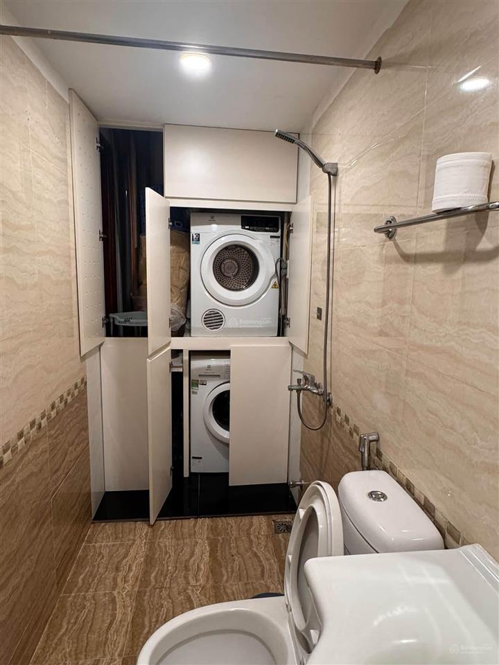 Nhà mặt hồ tây, nhật chiêu cạnh 2 con rồng, 2 mặt tiền, vỉa hè, không qh, không lỗi phong thuỷ 93m2
