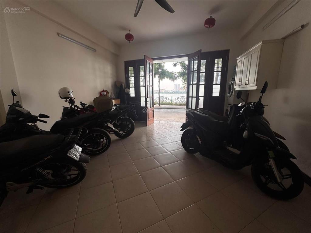 Nhà mặt hồ tây, nhật chiêu cạnh 2 con rồng, 2 mặt tiền, vỉa hè, không qh, không lỗi phong thuỷ 93m2